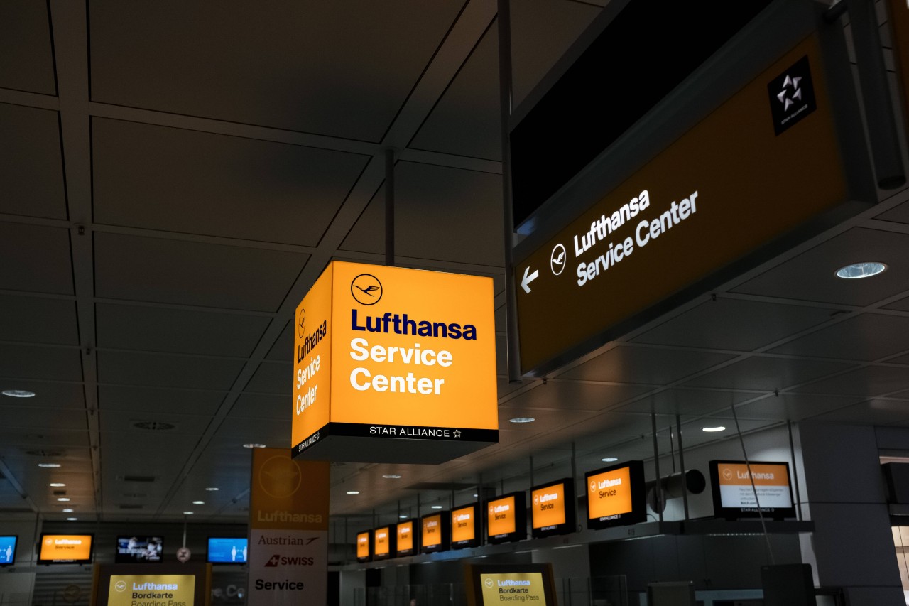 Eine Lufthansa-Durchsage sorgt grade für Lacher im Netz.