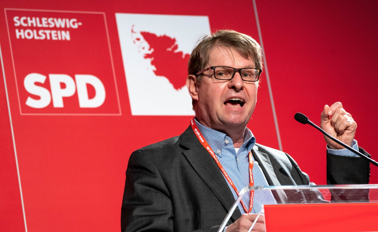 SPD-Politiker Ralf Stegner war bei Markus Lanz zu Gast und empörte mit seiner Haltung zum Ukraine-Krieg.