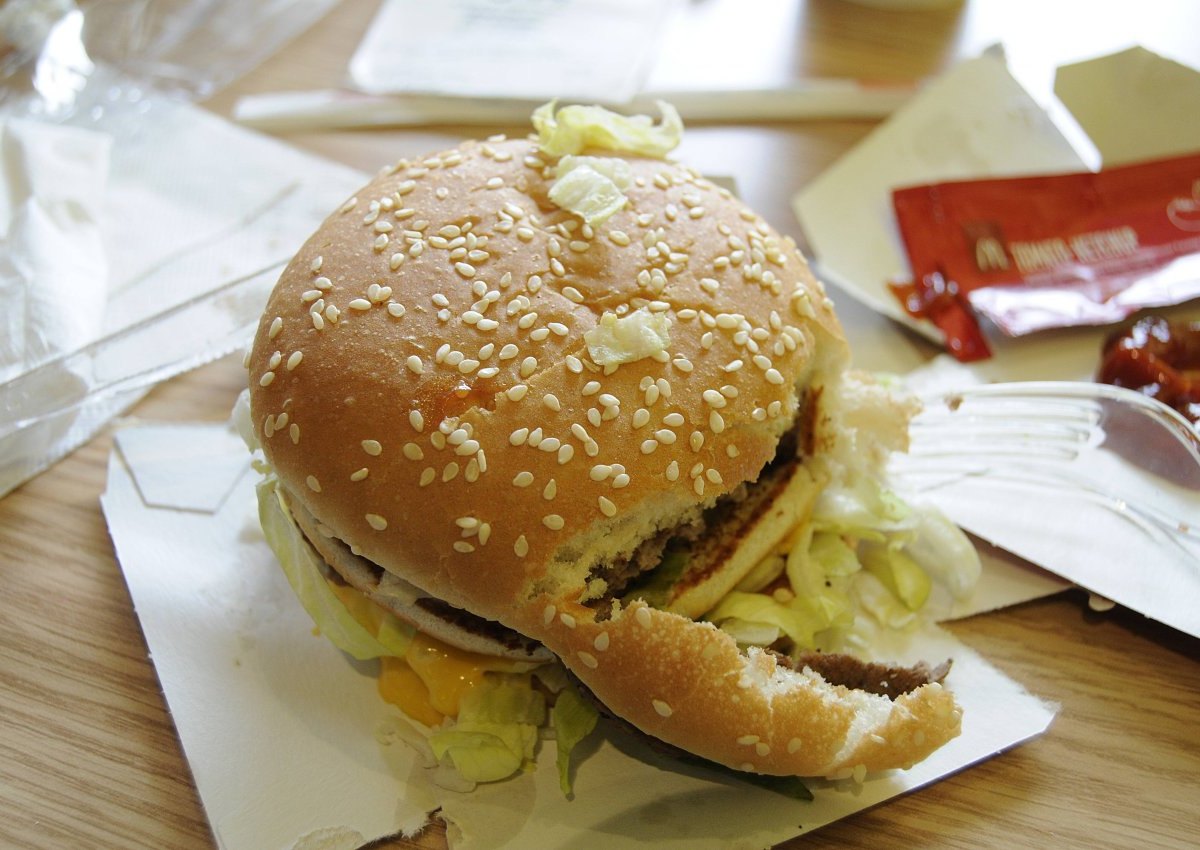 McDonald's Burger essen.jpg