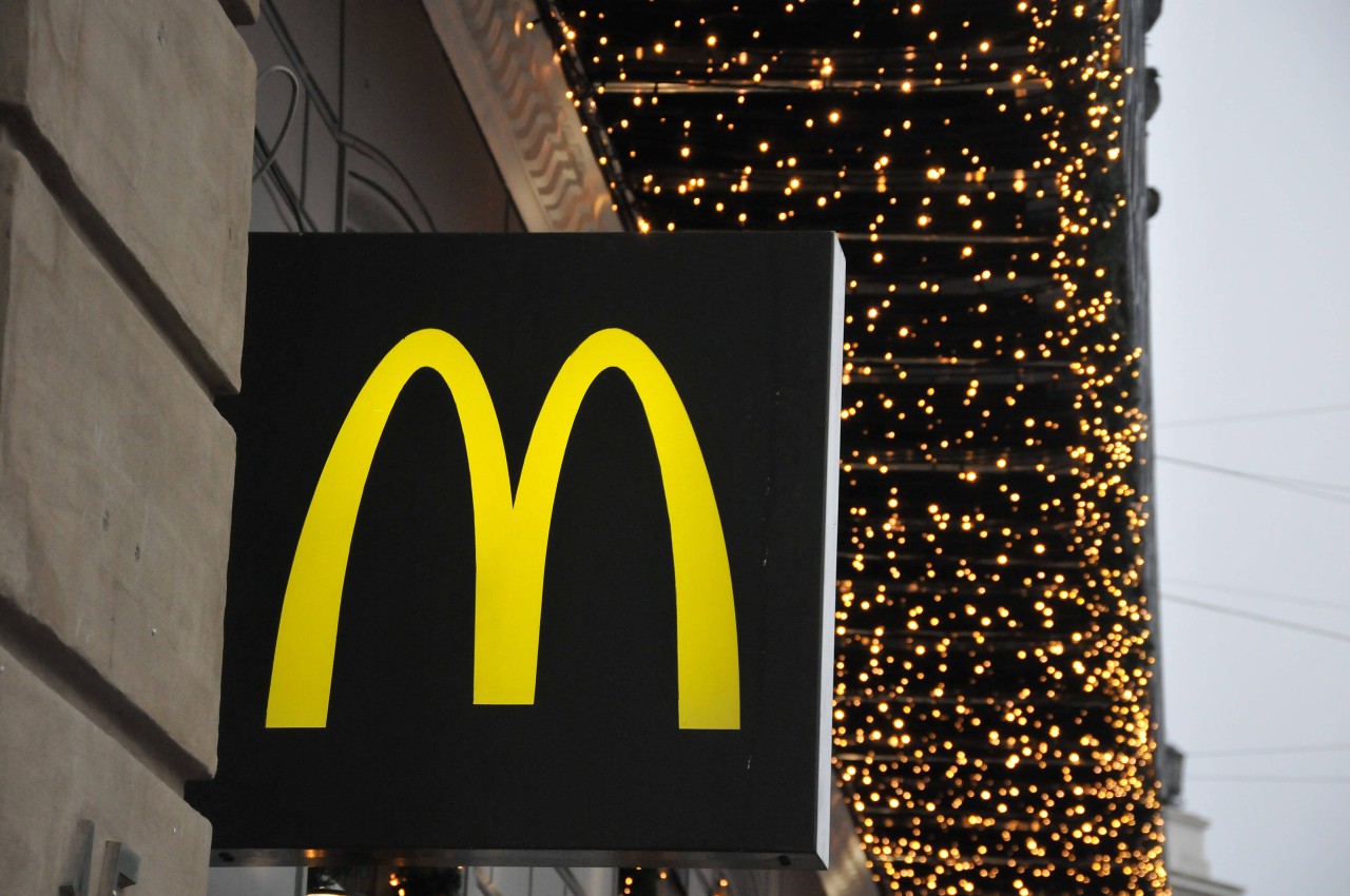 McDonald's: Zu Weihnachten möchte eine Kundin einem Obdachlosen etwas Gutes tun. 