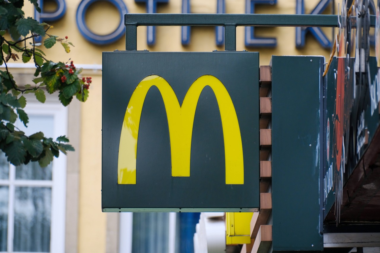 McDonald‘s: Ein Mitarbeiter rächte sich an einem schlechtgelaunten Kunden. (Symbolbild)