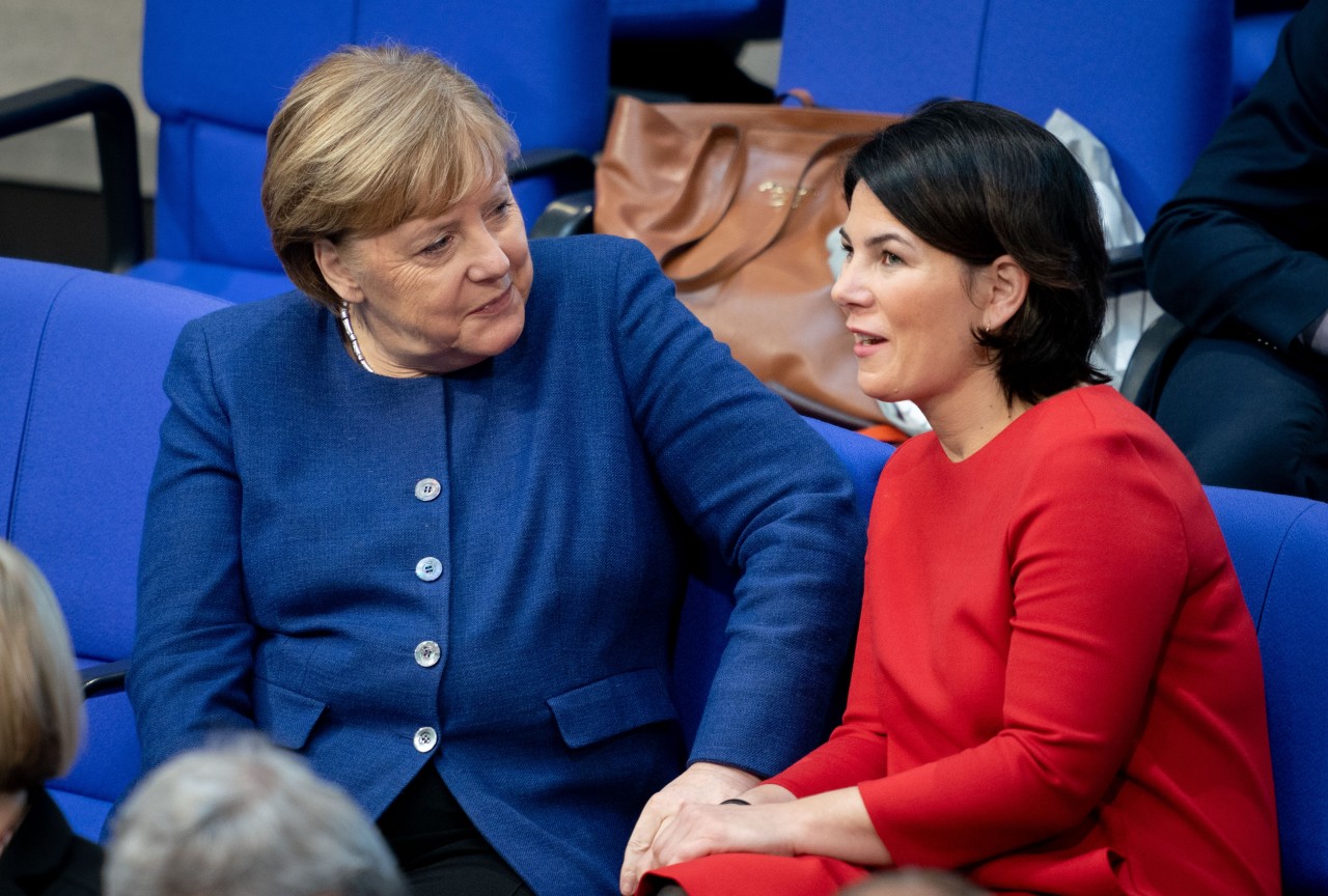Kanzlerin und Kanzlerkandidatin: Annalena Baerbock wollte Angela Merkel beerben, doch dann stürzten ihre Umfragen ab. 