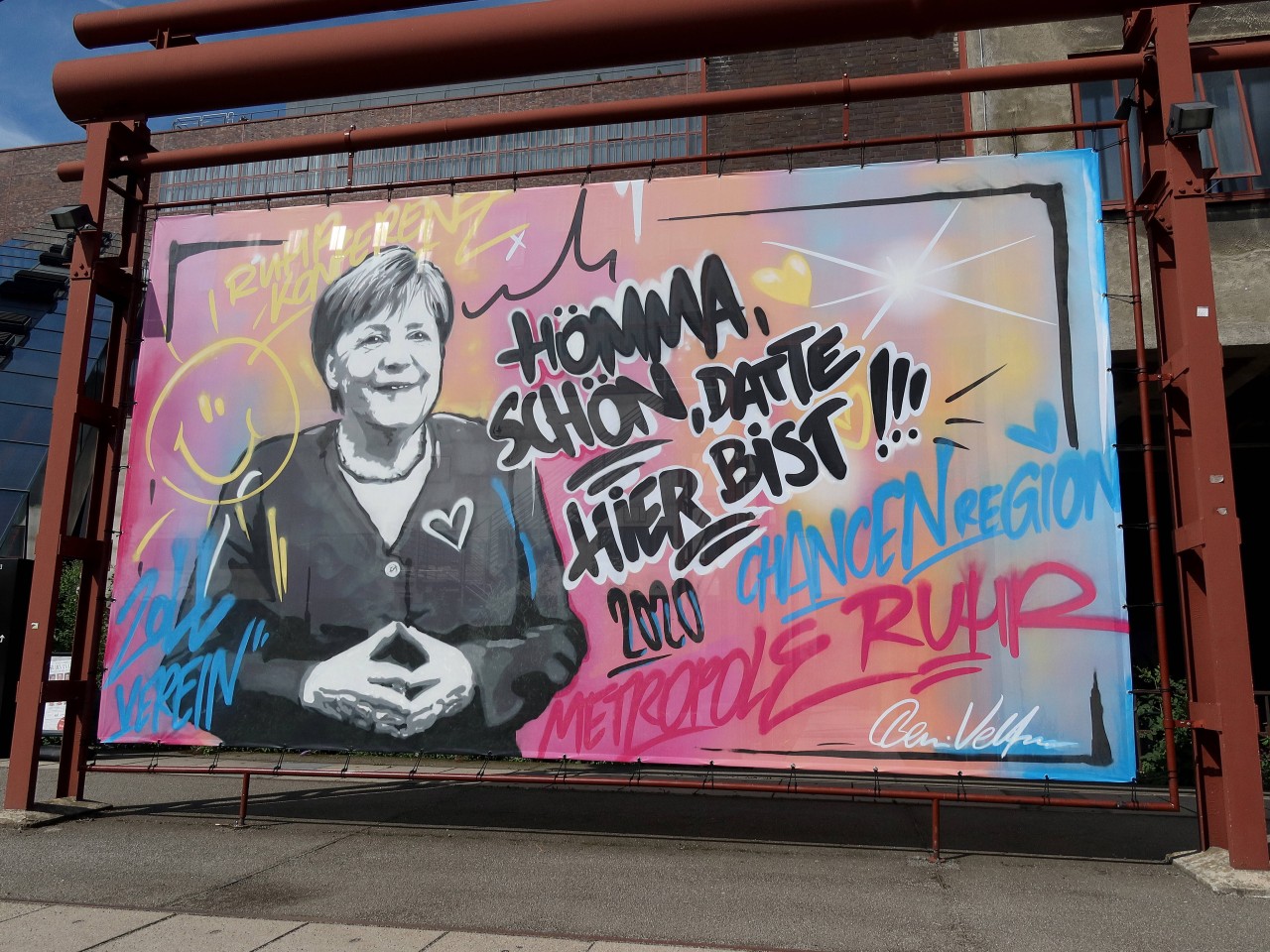 So wurde Bundeskanzlerin Angela Merkel im August 2020 an der Zeche Zollverein in Essen begrüßt. 