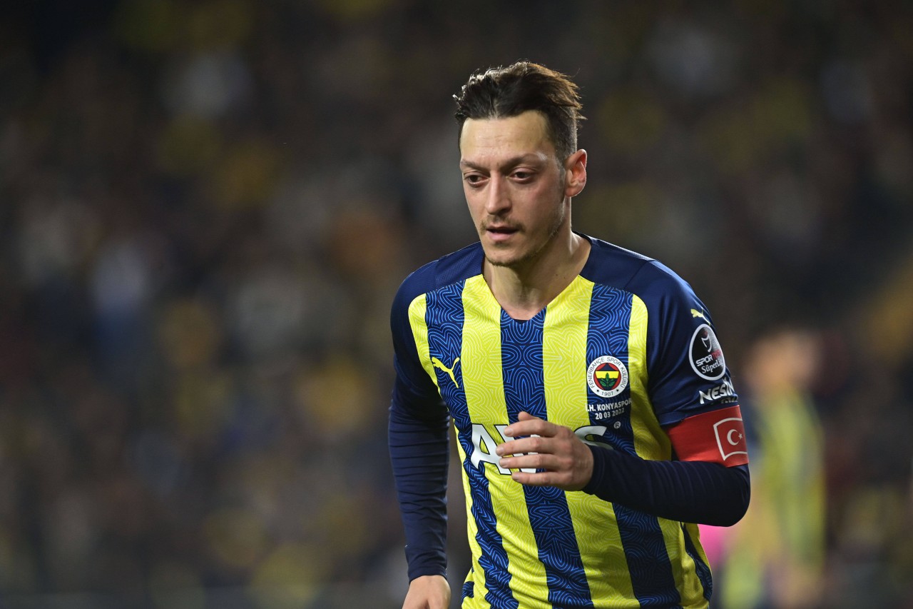 Mesut Özil spricht über seine Suspendierung.