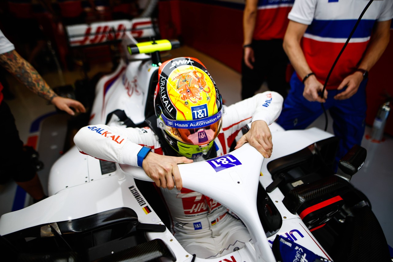 Formel 1: Haas stellt das neue Auto vor.