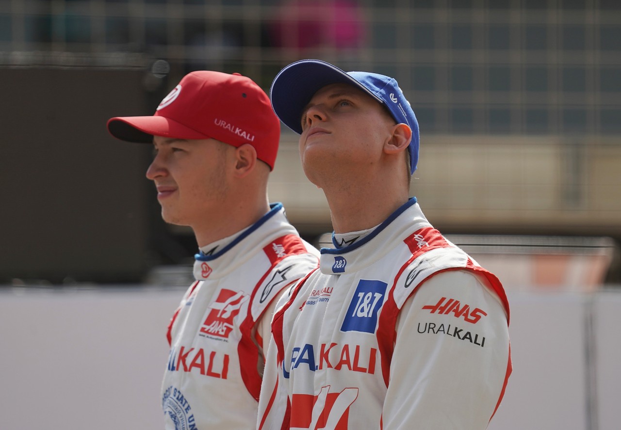 Die beiden Haas-Rookies Nikita Mazepin (l.) und Mick Schumacher (r.)