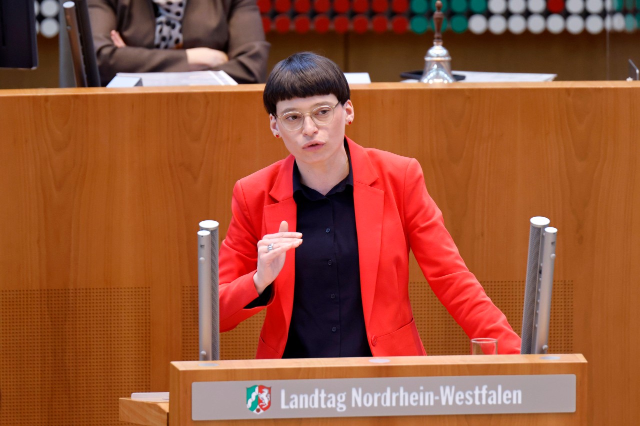 NRW-Wahl 2022: Grünen-Fraktionschefin Josefine Paul fordert härtere Strafen für Frauen-Morde.