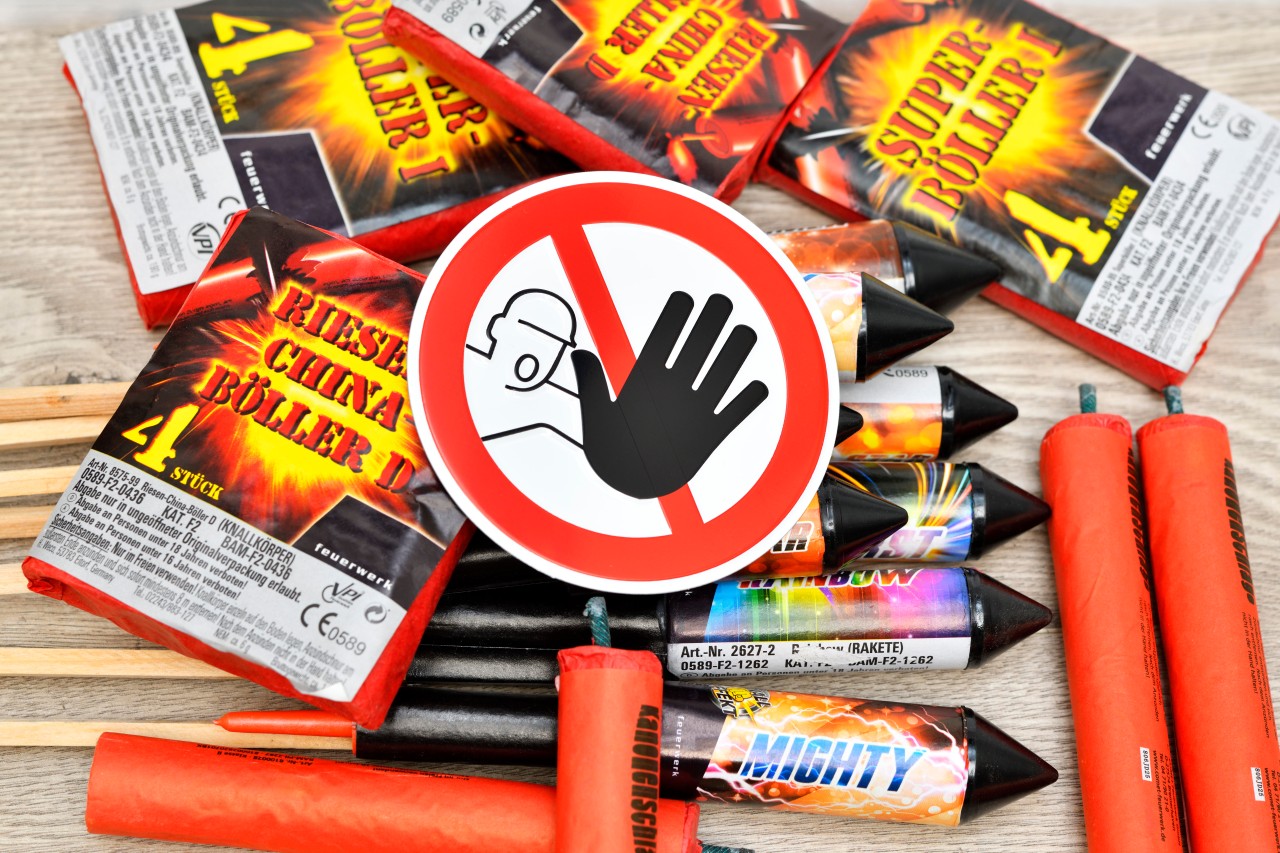 Der Verkauf von Pyrotechnik ist zu Silvester 2021 in Deutschland verboten. (Symbolbild)