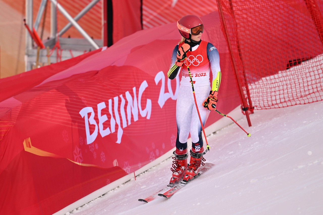 Mit diesem frühen Aus bei Olympia 2022 hat Ski-Superstar Shiffrin nicht gerechnet.