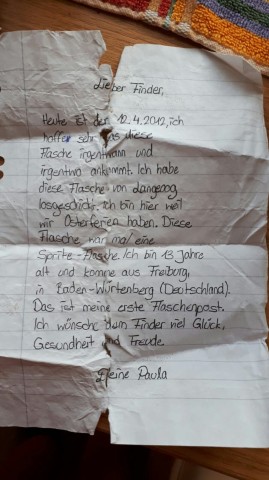 Der Brief, der in der Flaschenpost auf Langeoog steckte – in ordentlicher Teenie-Handschrift verfasst