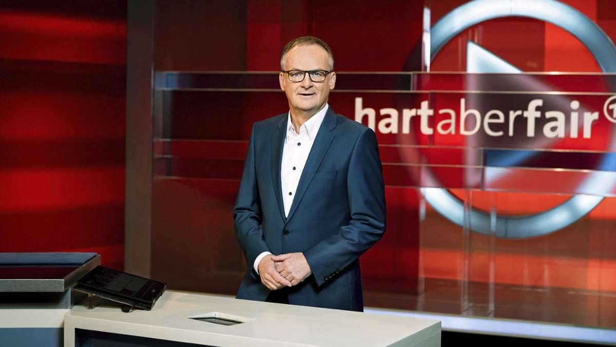 Frank Plasberg im Studio seiner Sendung „Hart aber fair“.