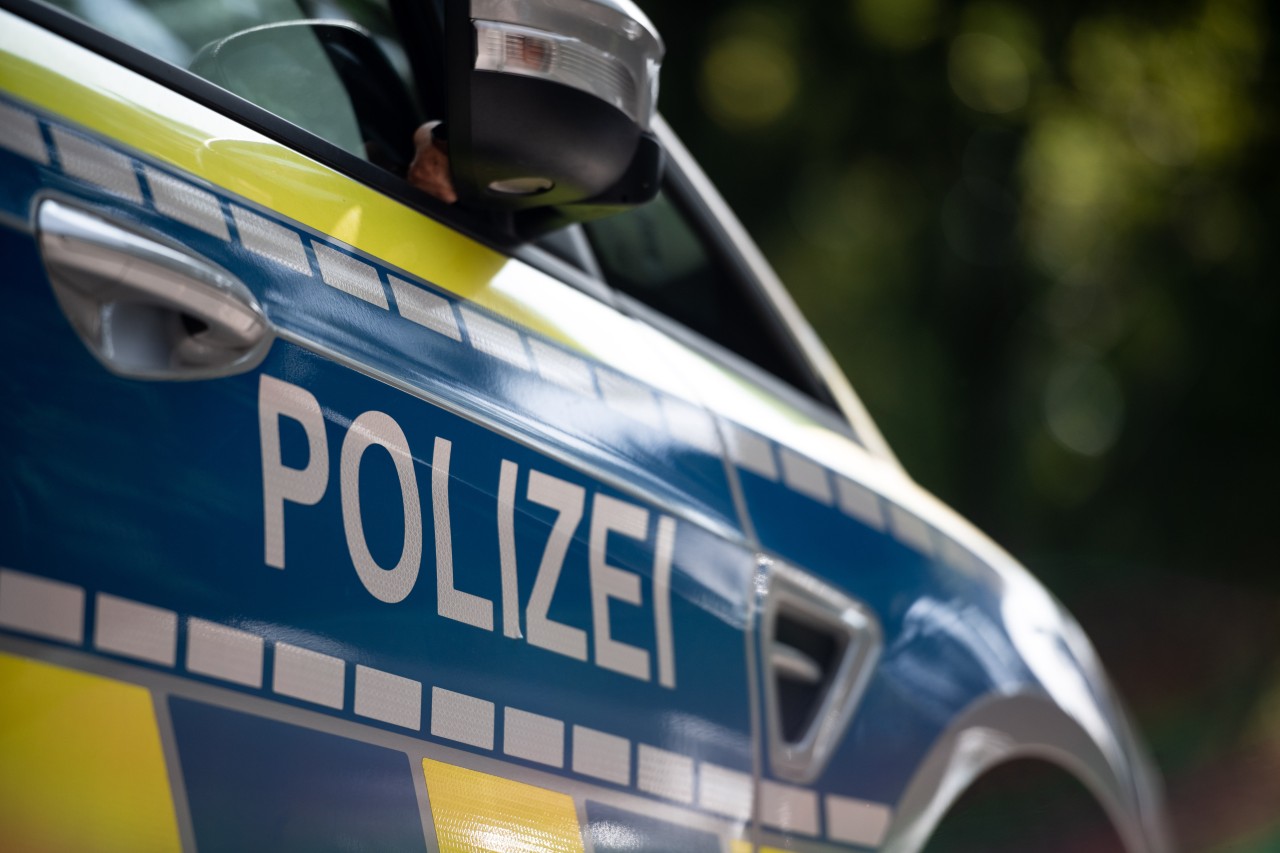 Ein Großeinsatz der Polizei in Oberhausen führte am Freitagabend zu sechs vorläufigen Festnahmen. (Symbolbild)