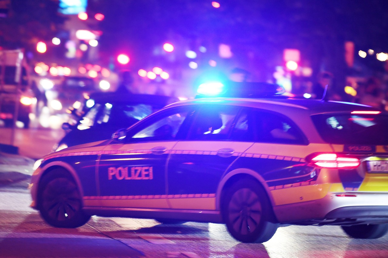 Gelsenkirchen: Polizei-Kontrolle am Bahnhof fördert unglaubliche Gegenstände zutage. (Symbolbild) 