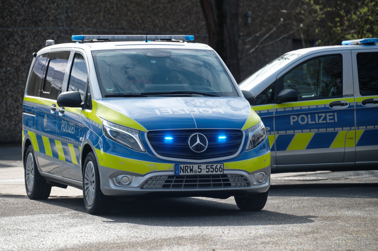 In Duisburg wurde eine Polizistin zusammengeschlagen.