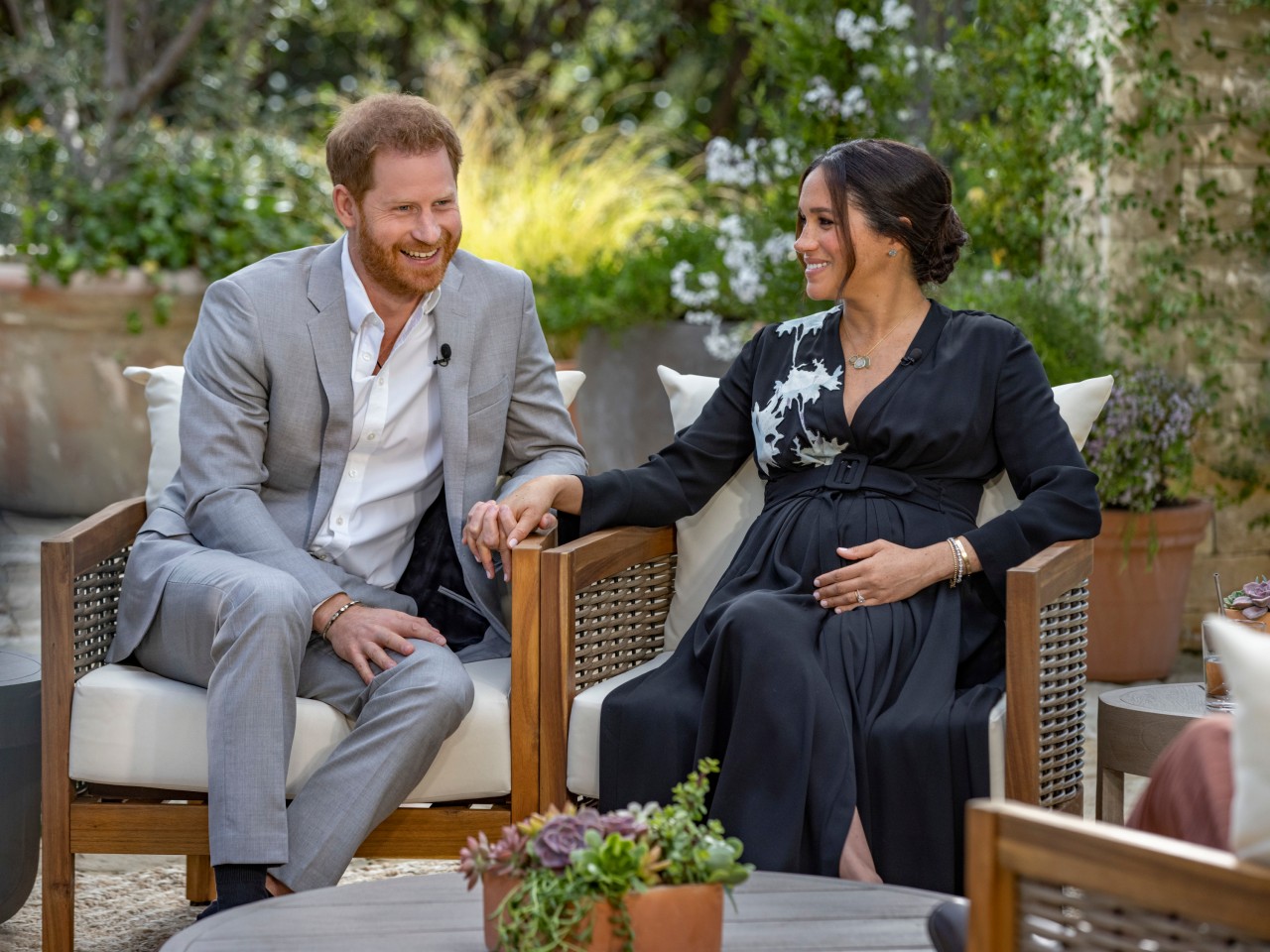 Prinz Harry und die schwangere Meghan Markle während des Interviews mit Oprah Winfrey.
