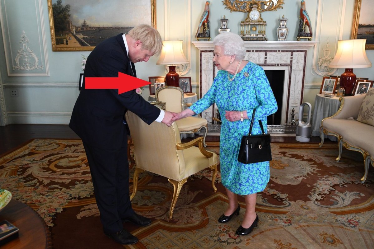 Queen Boris Johnson