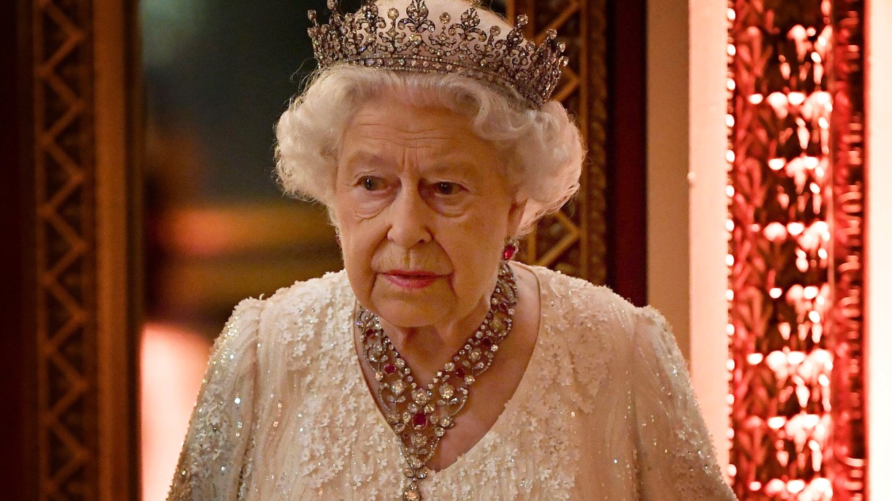 Queen Elizabeth II. schickte ihre Hofdame vor.