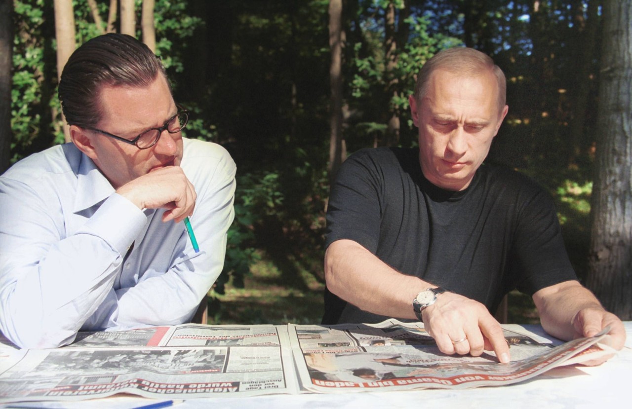 Im September 2001 traf Kai Diekmann (l.) zum ersten Mal auf Wladimir Putin (r.).