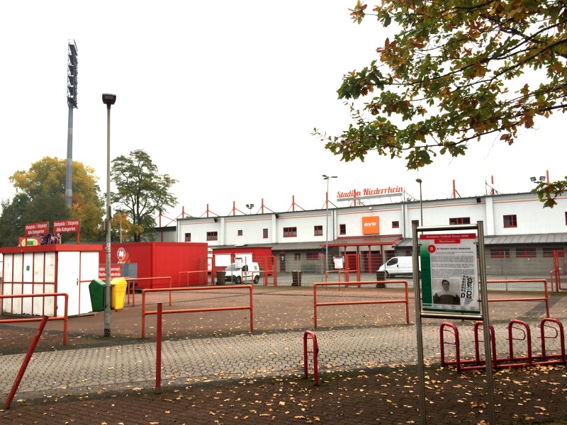 Auch das Niederrhein Stadion von Rot-Weiß Oberhausen ist eine Station auf der Fußball Route.