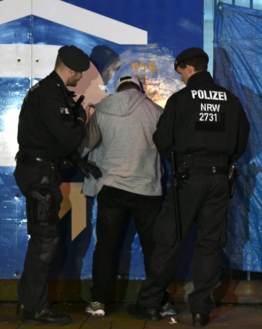 Razzia in Essen: Die Polizei kontrollierte Häuser und Personen.