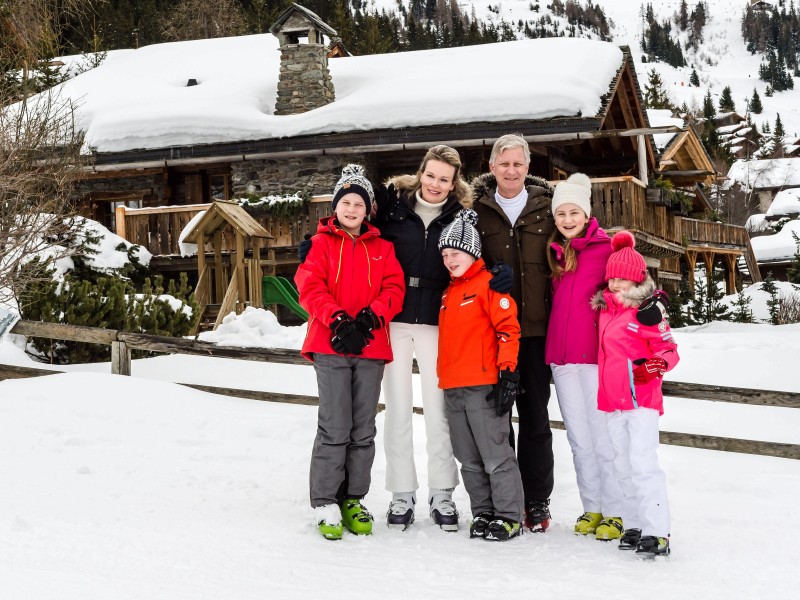 Belgiens Königspaar Philippe und Mathilde hat insgesamt vier Kinder: Prinz Gabriel, Prinz Emmanuel, Prinzessin Elisabeth und Prinzessin Eleonore (v.l.).