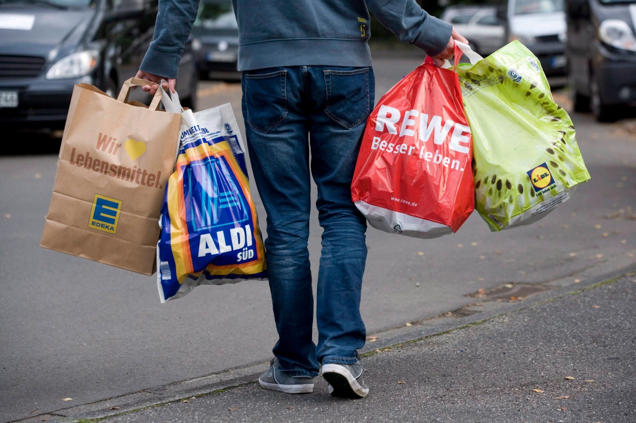 Rewe, Edeka und Co. in NRW: Geduld ist gefragt. (Symbolbild)