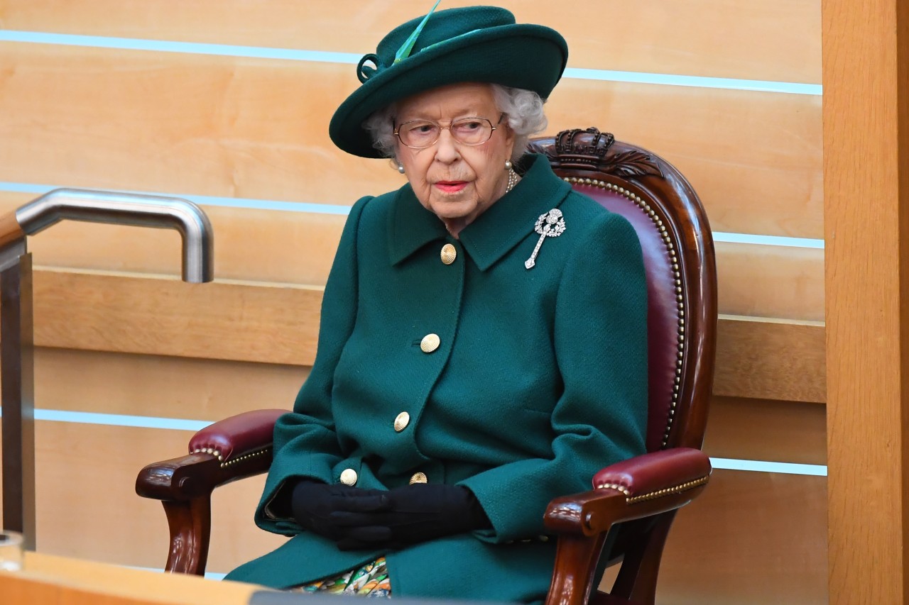 Royals-Oberhaupt Queen Elizabeth muss vor Weihnachten eine bittere Nachricht verkraften. (Archivfoto)