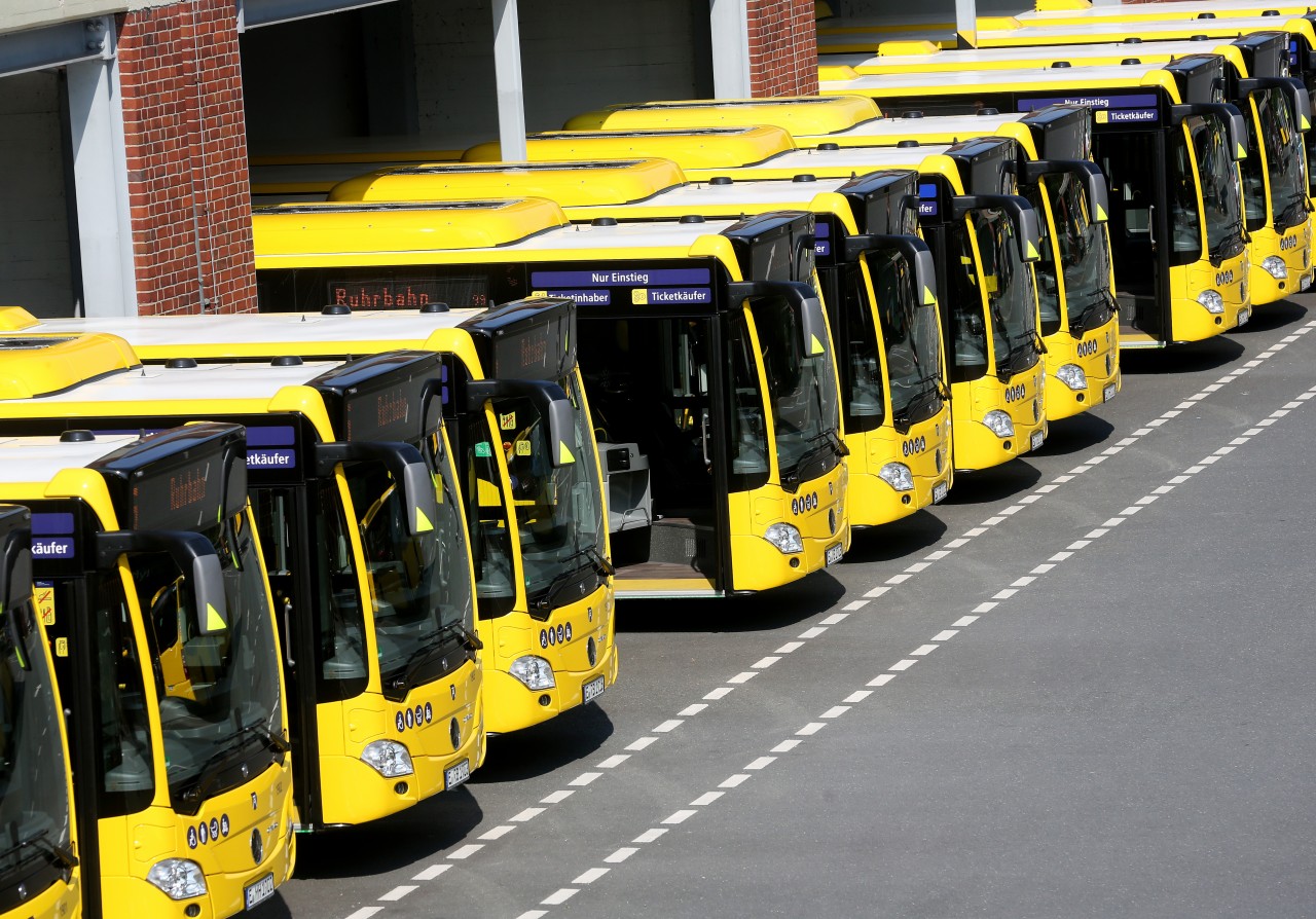 So strahlend Gelb sehen die Busse der Ruhrbahn in Mülheim derzeit nicht aus. (Symbolbild)