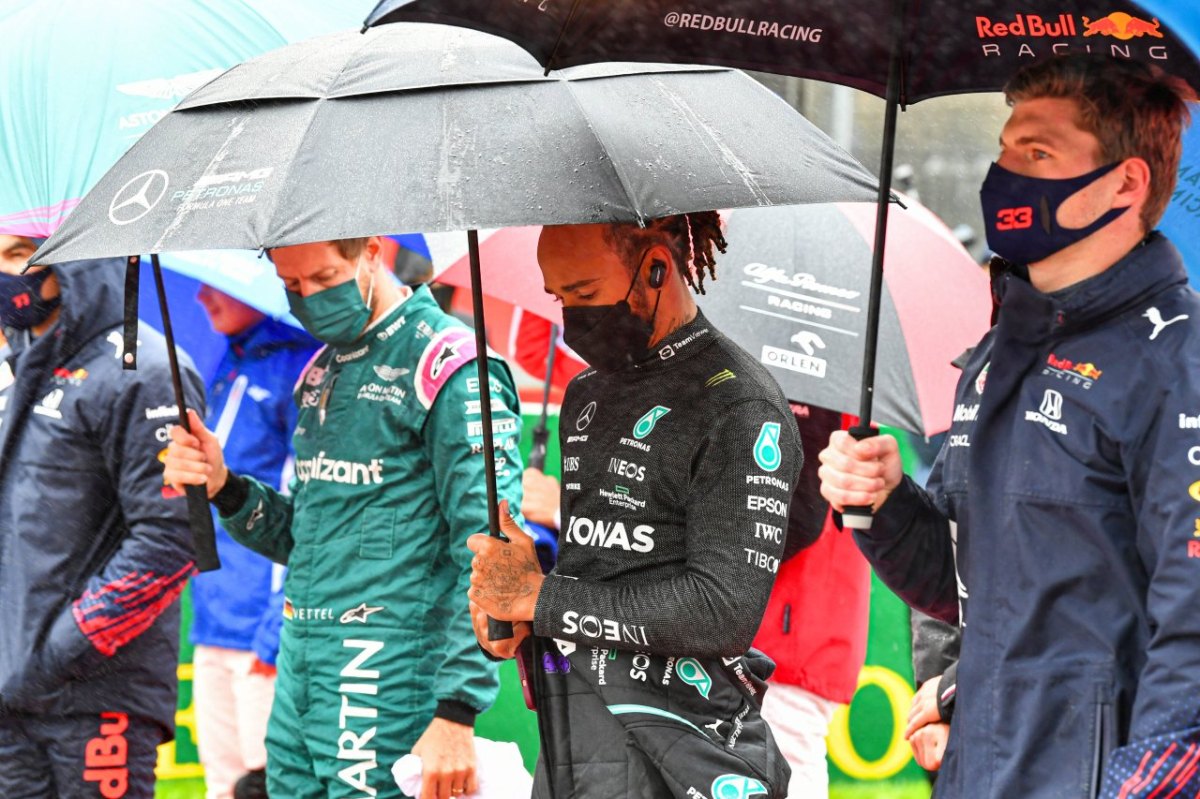 Sebastian Vettel Lewis Hamilton.jpg