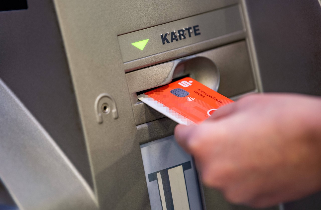 Sparkasse: Kunden können mit ihrer Girocard demnächst an mehr Orten zahlen. (Symbolfoto)