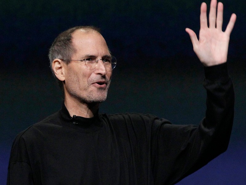 Jobs war im August 2011 als  Apple-Chef abgetreten. Da war er von seiner Krebserkrankung bereits gezeichnet. 
