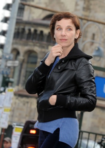 Meret Becker spielt Tatort-Kommissarin Nina Rubin. 