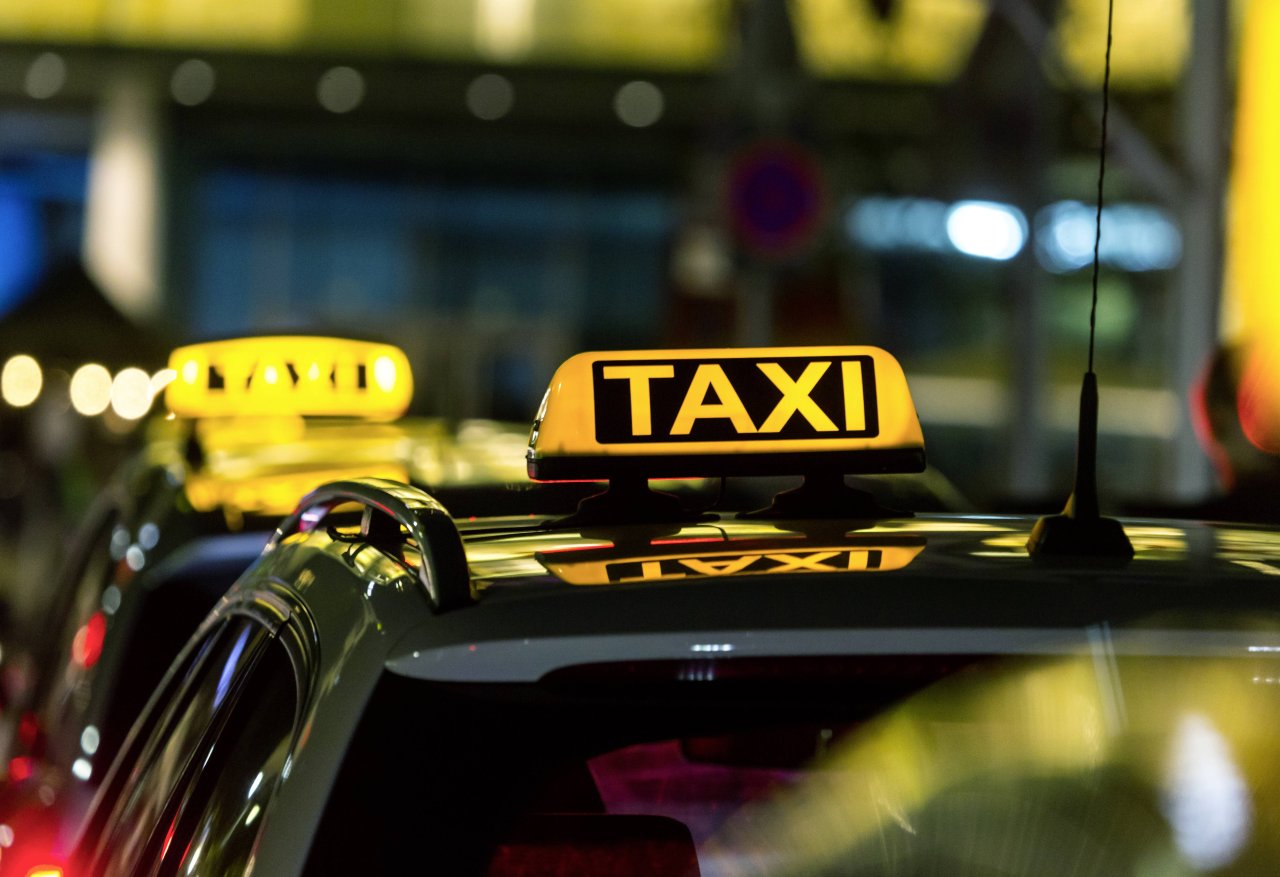 Taxi kostet mit EC-Karte zwei Euro mehr? Unter Umständen kann das