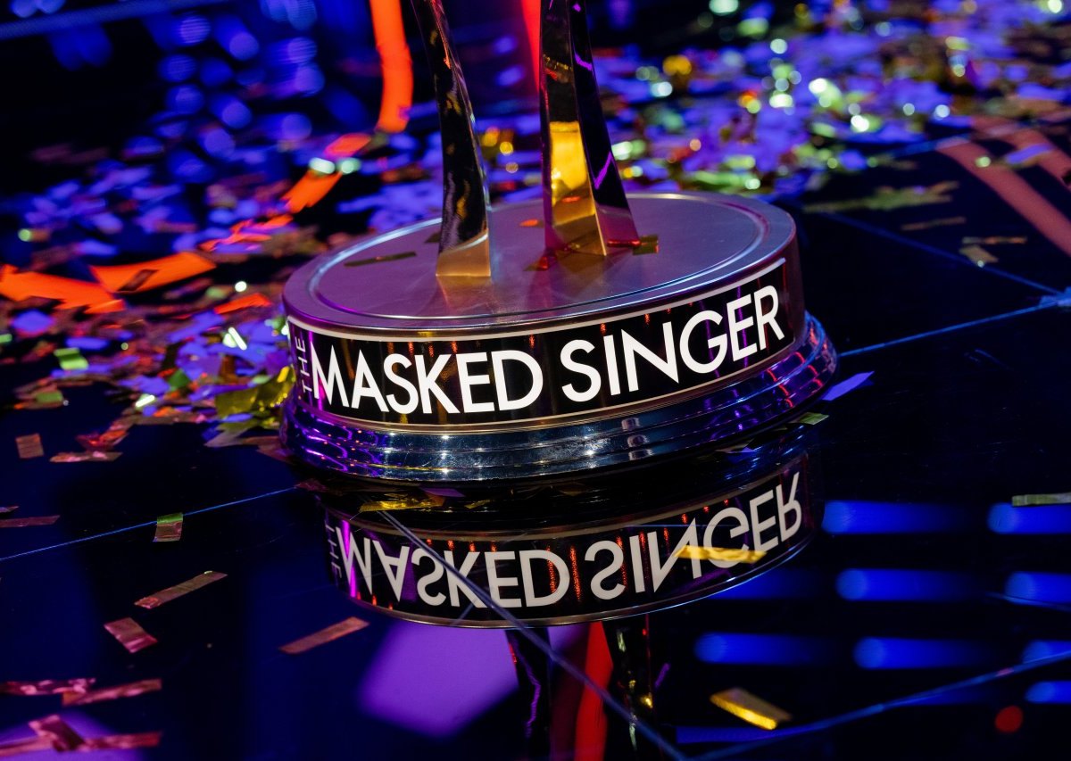 The-Masked-Singer-Pokal.jpg