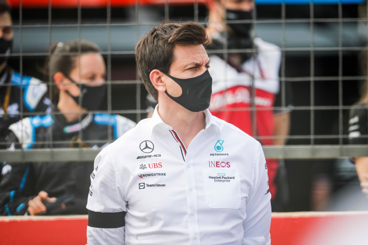 Formel 1: Mercedes-Boss Toto Wolff wird hart kritisiert.