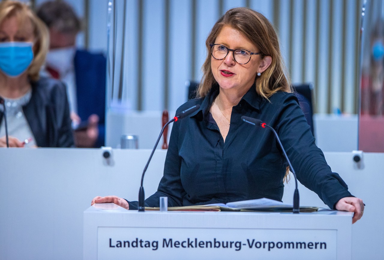 Katy Hoffmeister (CDU) fordert verbraucherfreundlichere Regelungen bei Rückzahlungen von Reisekosten. (Archivbild)