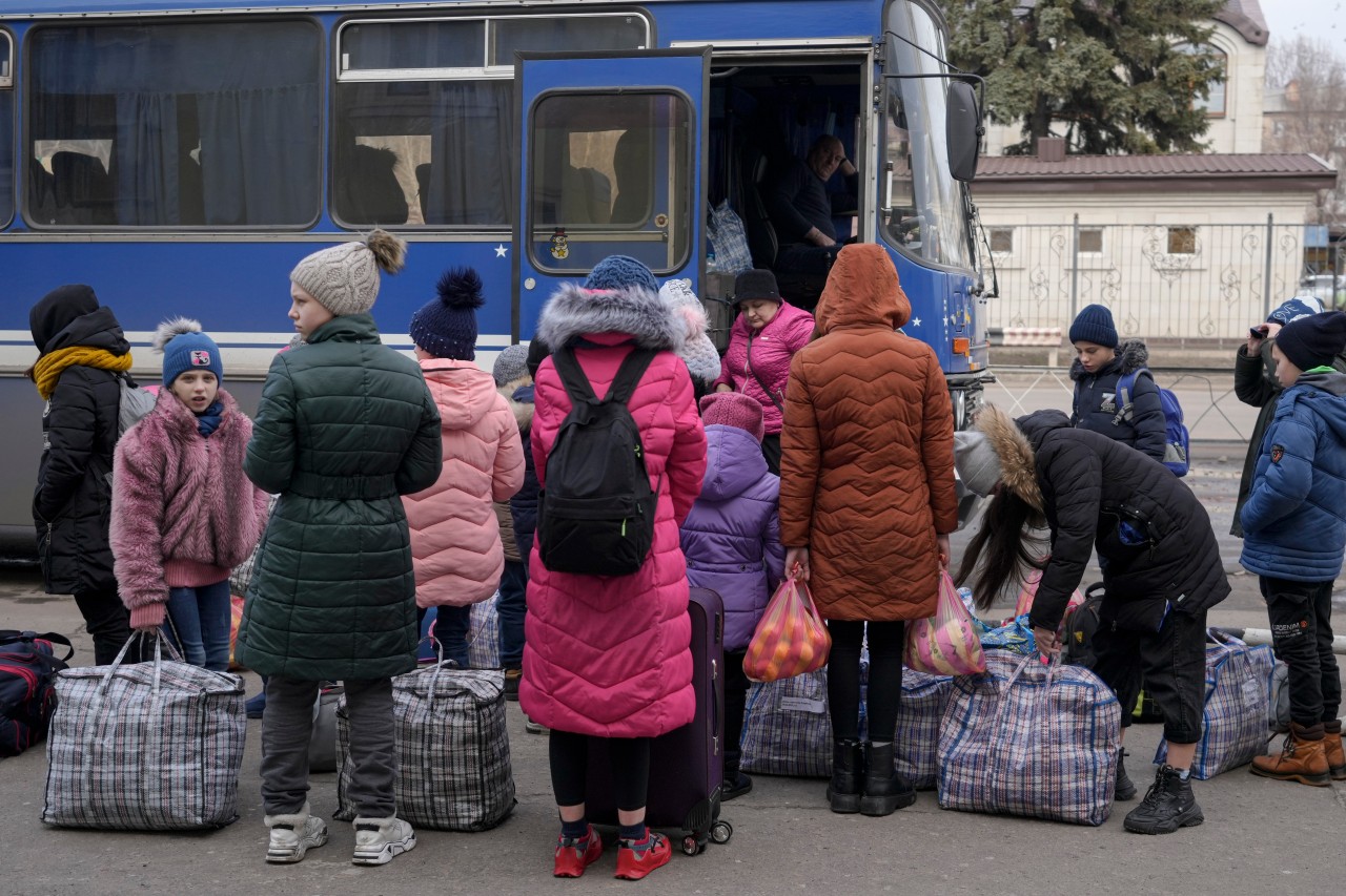 Im Ukraine-Krieg gibt es viele Menschen, die fliehen wollen. 