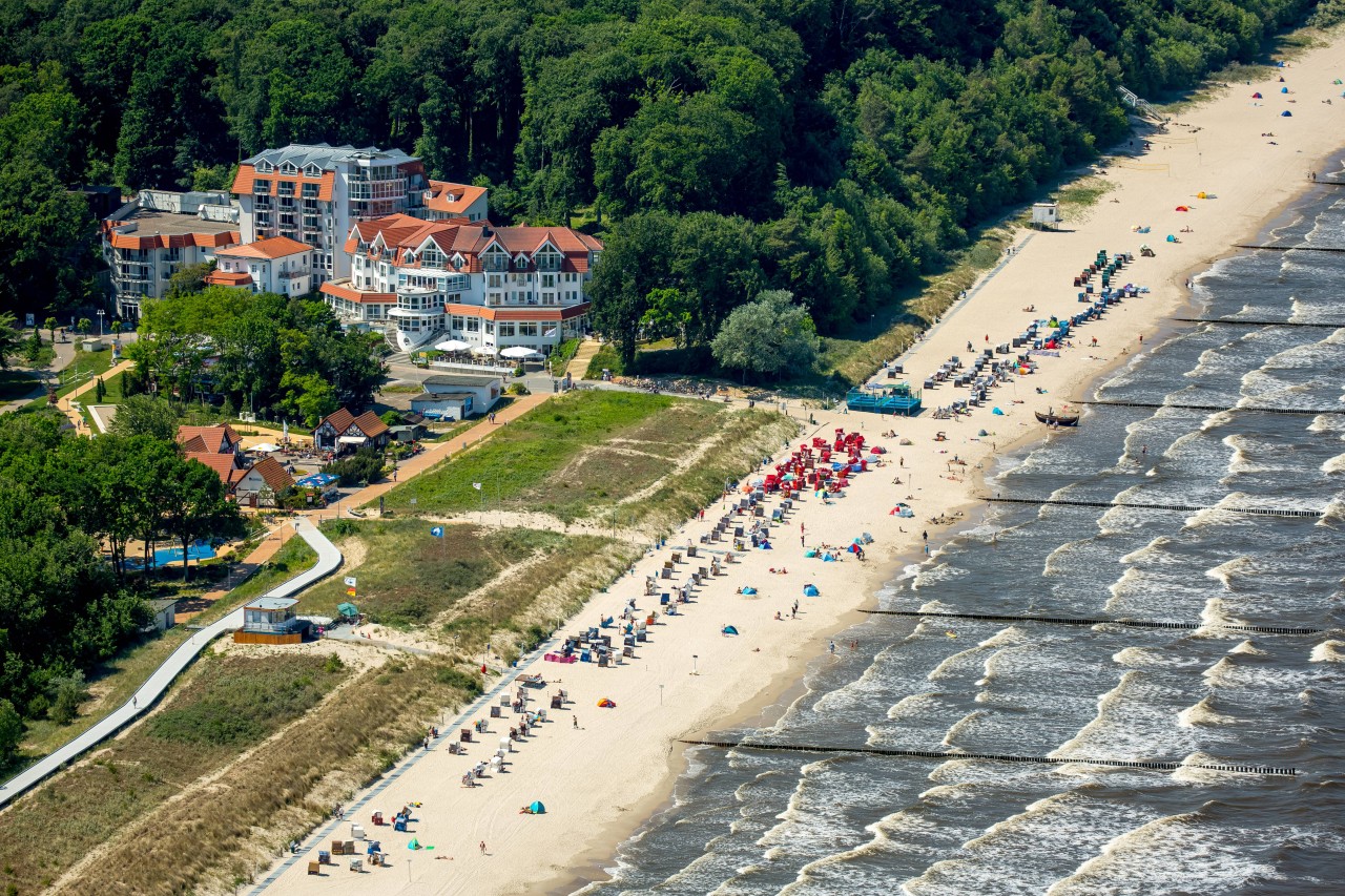 Urlaub an der Ostsee: Am Strand in Ückeritz haben Touristen eine interessante Beobachtung gemacht. 