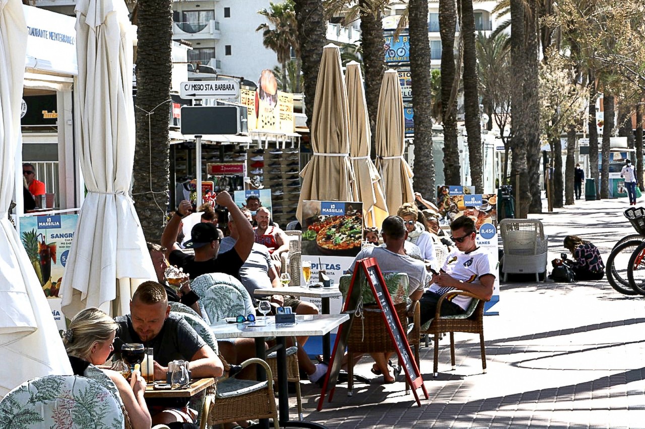 Urlaub auf Mallorca: Restaurants und Cafés dürfen nun länger geöffnet bleiben. (Symbolbild)