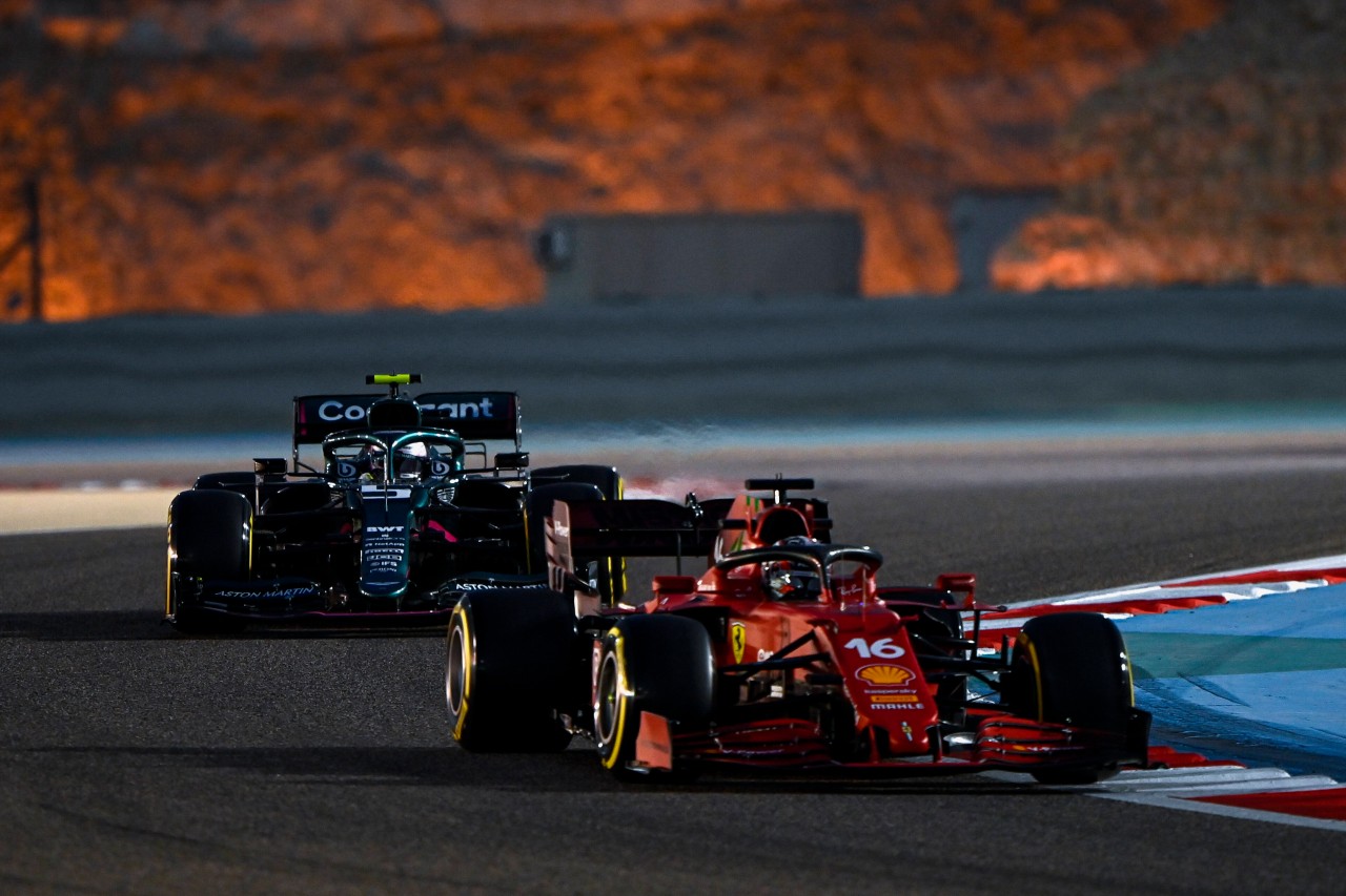 Leclerc konnte Vettel im Aston Martin mühelos abhängen.