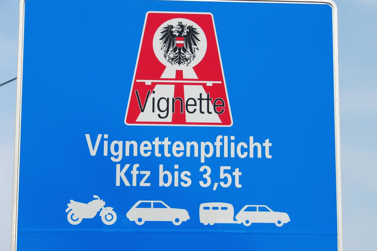 Seit 1997 sind Vignetten auf Autobahnen in Österreich Pflicht.