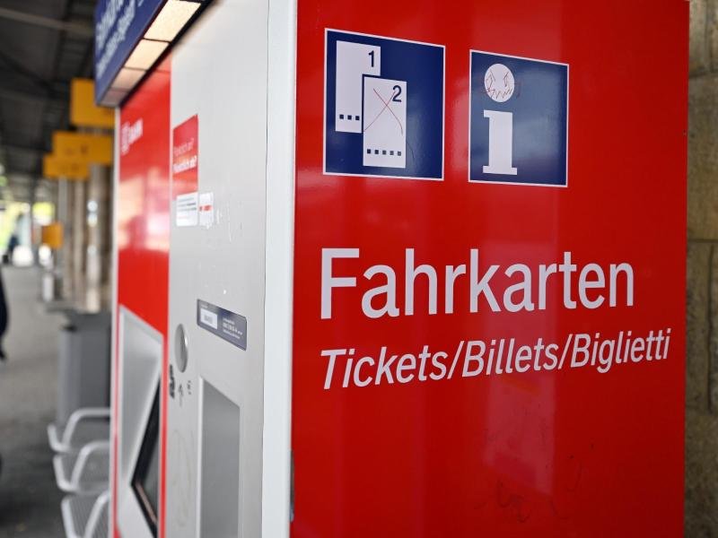 Von Juni bis Ende August sollen Fahrgäste im Nah- und Regionalverkehr deutschlandweit für 9 Euro pro Monat fahren können.