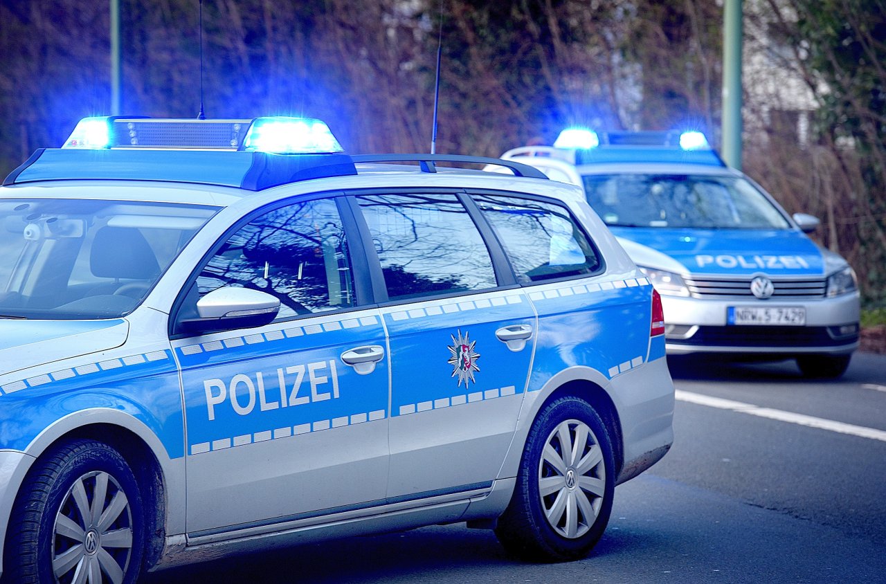 Doppelte Identitäten - Polizei überprüft Zuwanderer in Ahlen - DerWesten.de