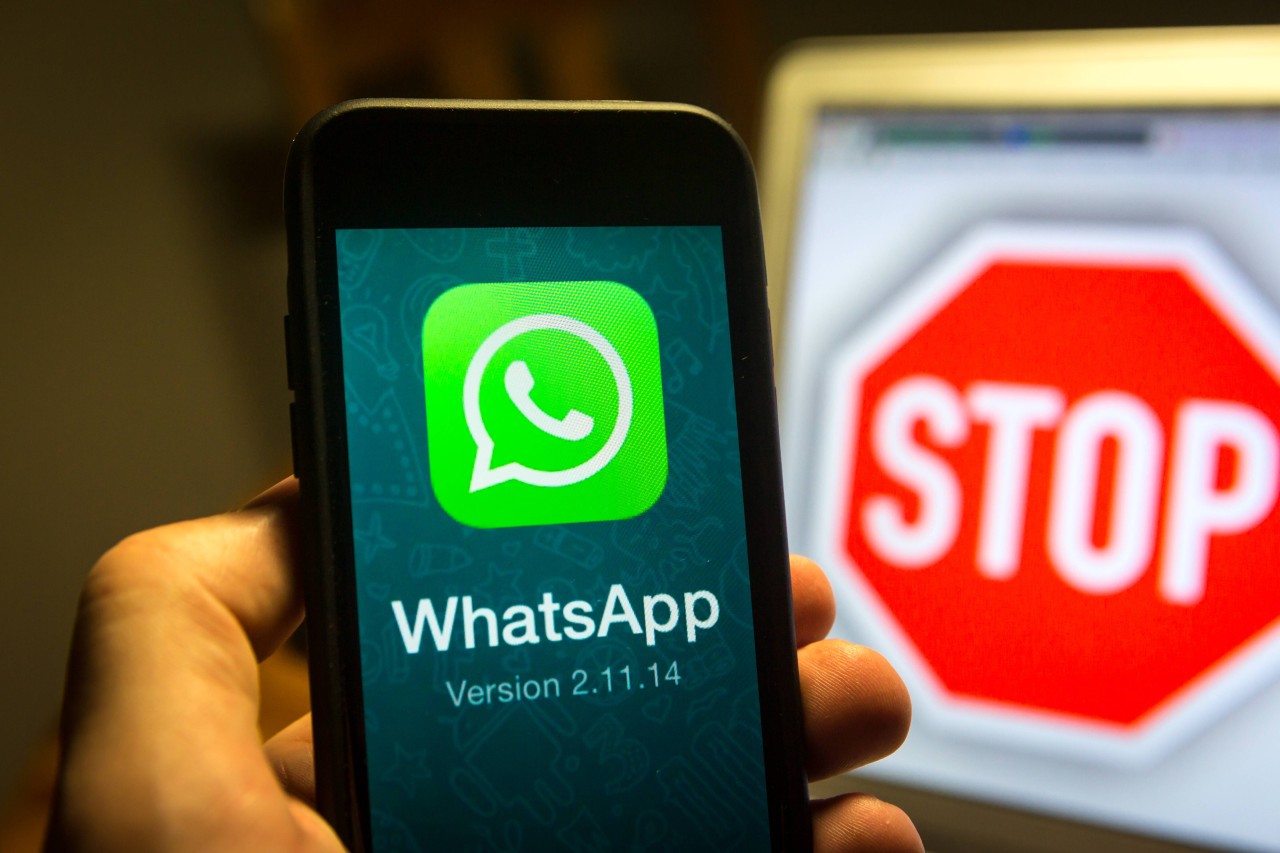 Viele Whatsapp-Nutzer könnten bald gesperrt sein. 