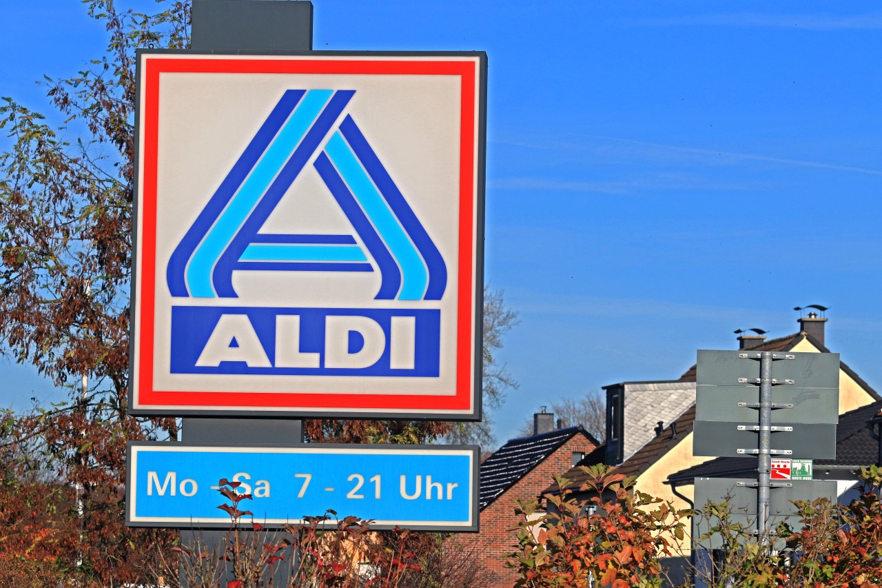 Den Sojagurt kannst du bei Aldi Nord und Aldi Süd kaufen.