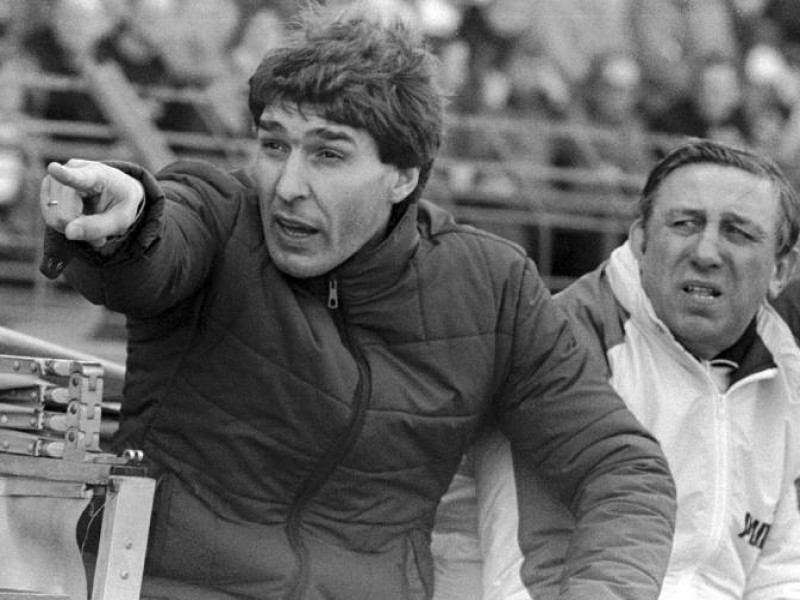 ... 1981 war Assauer Werder-Manager. Im Mai 1981 begann dann seine erste Amtszeit beim ...
