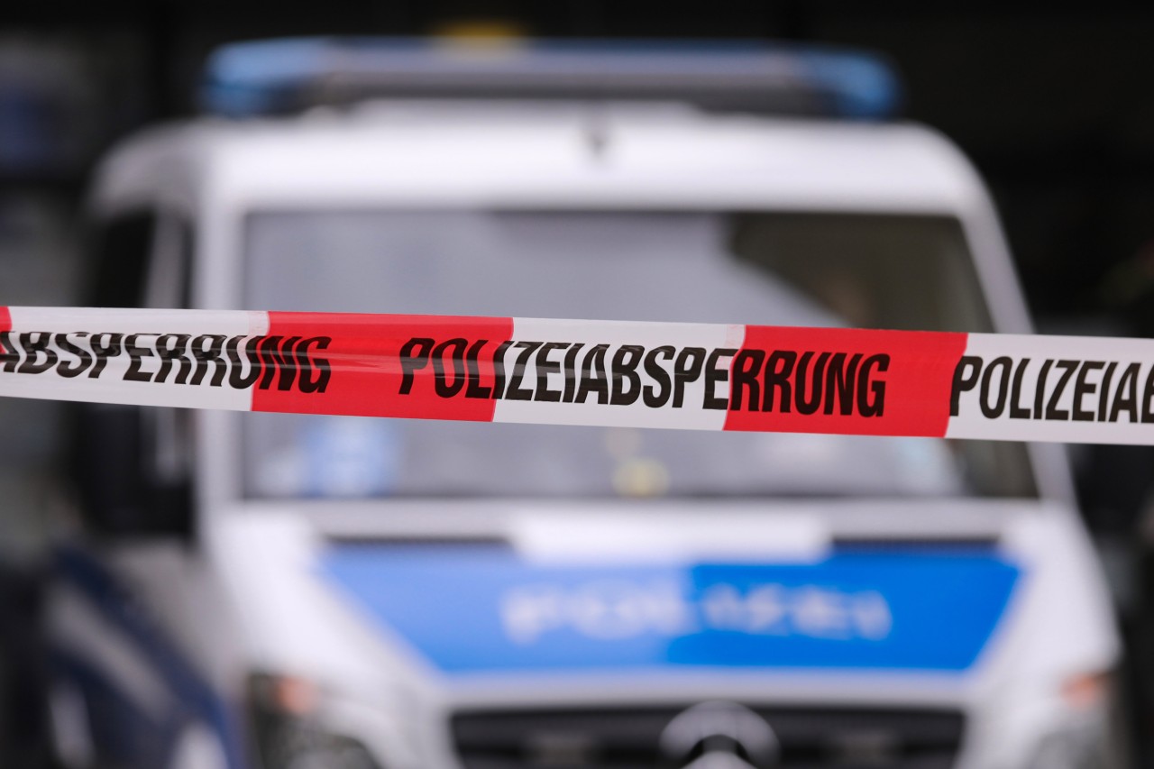 Die Polizei und die Staatsanwaltschaft Bochum ermitteln nach einem Messerangriff in Witten! (Symbolbild)