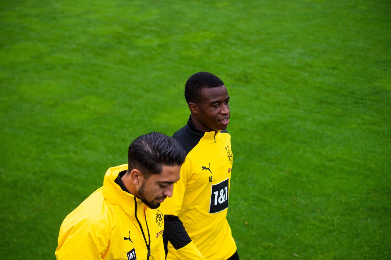 Bei Borussia Dortmund steht Immanuel Pherai (l.) am Scheideweg.