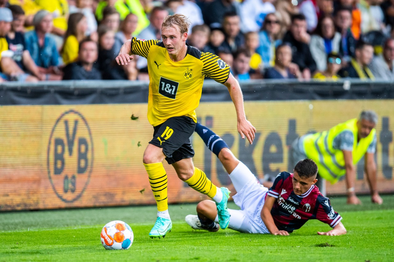 Borussia Dortmund gegen SC Paderborn wird live vom Trainingszentrum in Brackel übertragen.