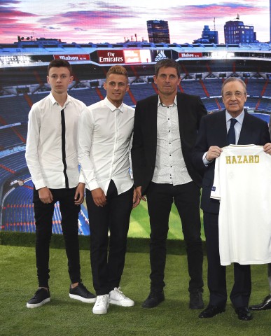 Thorgan Hazard wurde kürzlich bei Borussia Dortmund vorgestellt. Nun stand er bei einer Präsentation von Real Madrid auf der Bühne.